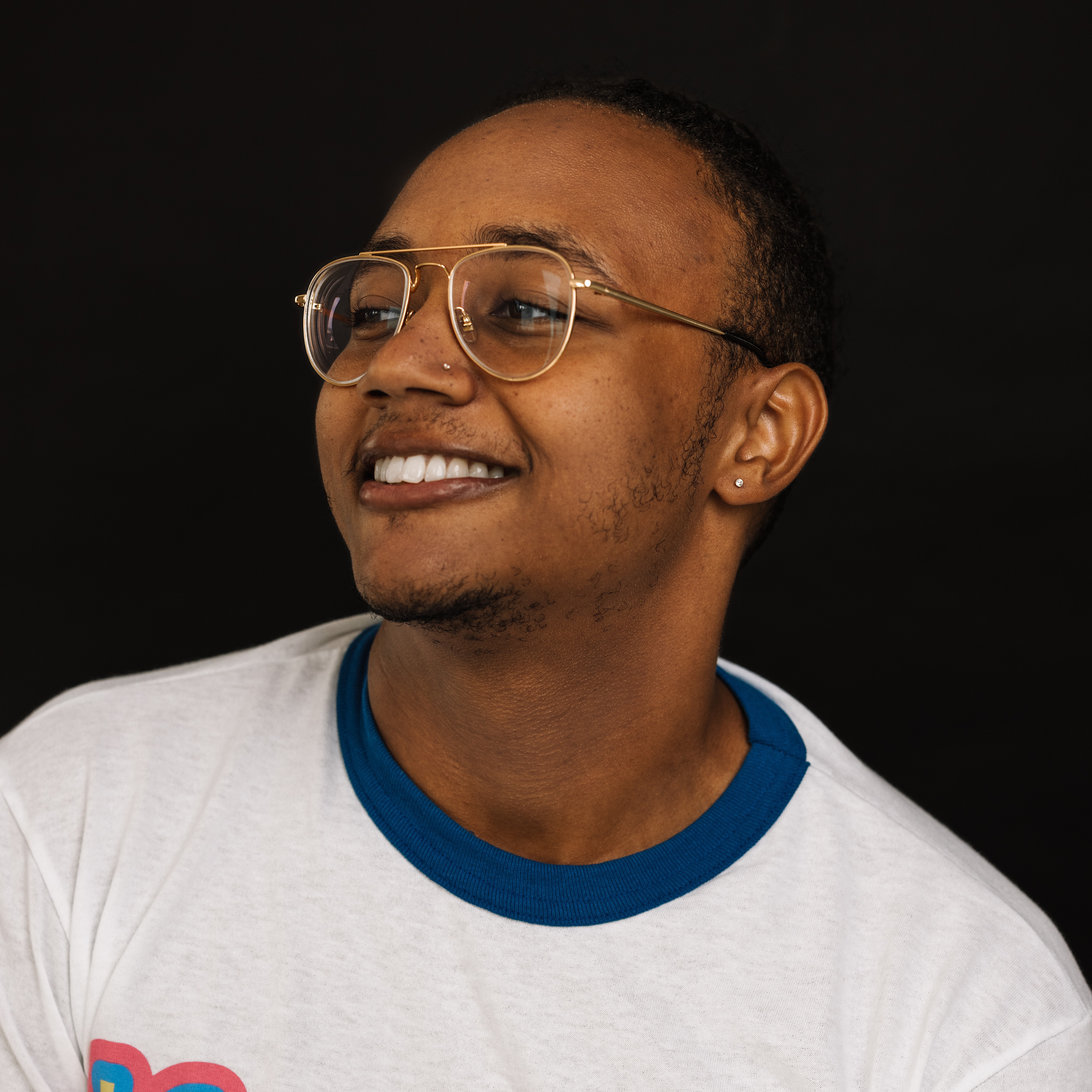 Headshot of Alex