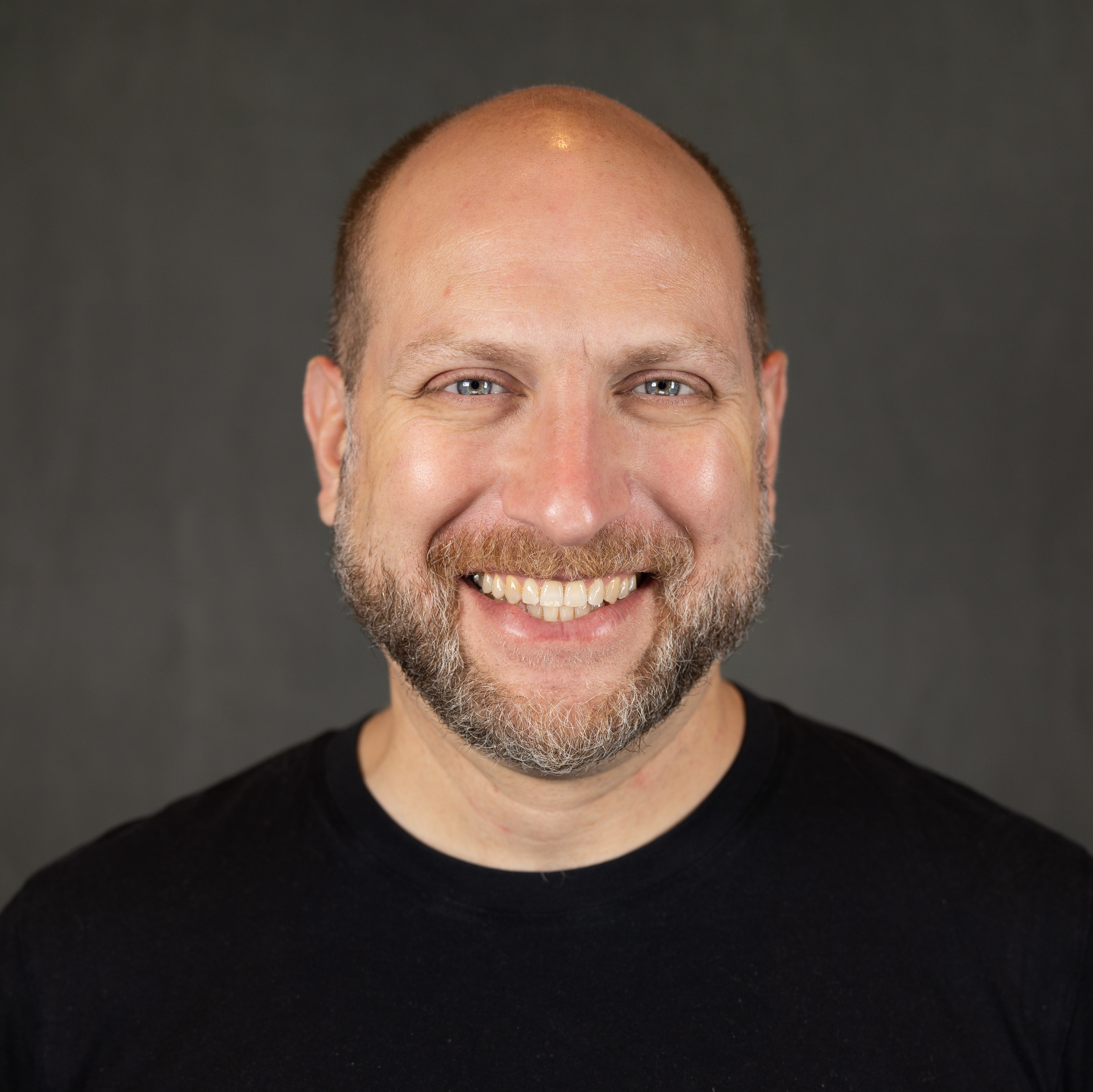 Headshot of Daniel Magliola