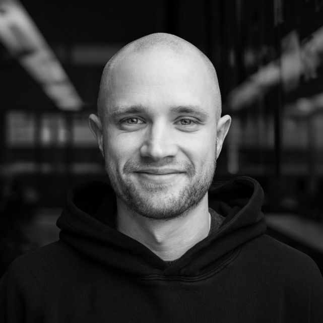 Headshot of Leon Vogt