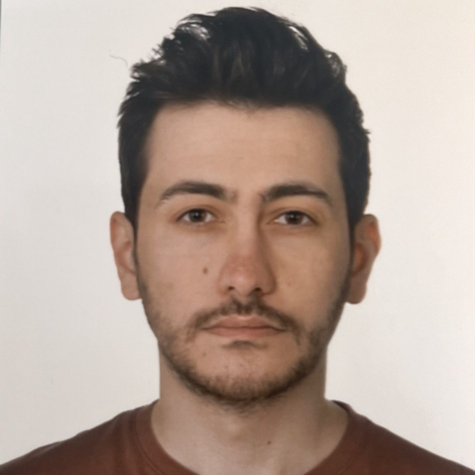 Headshot of Yaşar Celep